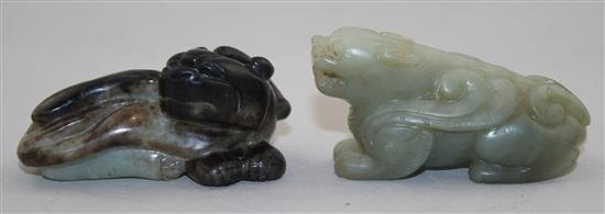 Two Chinese jade figures of mythical beasts, 19th century, length 6.5 and 6.7cm